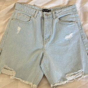 NWT PrettyLittleThing Light Wash Denim Jean Shorts